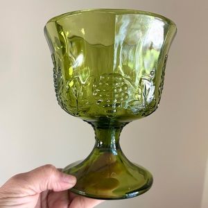 Green Harvest Grape vintage pedestal bowl Indiana Glass Co beautiful!